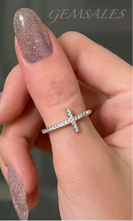 Silver Cross Pave Setting CZ    Size   9