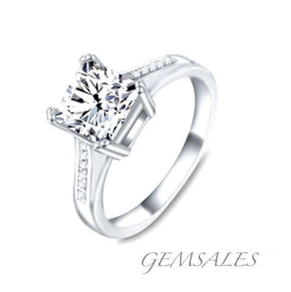 2.9ct  Princess Cut Sim Diamond CZ   *18KGP*    SIZE   8