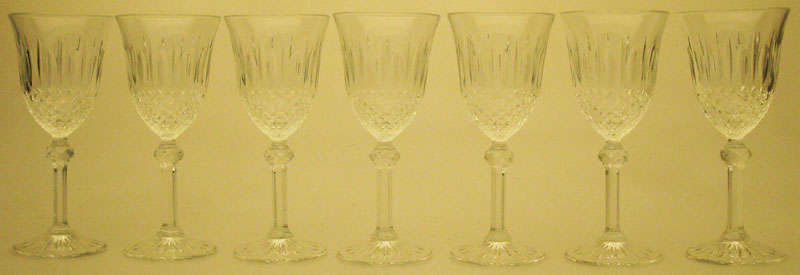 REDUCED!!! SEVEN STUNNING CRYSTAL WINE GLASSES - ONE BID FOR ALL!!!!!!!!!!