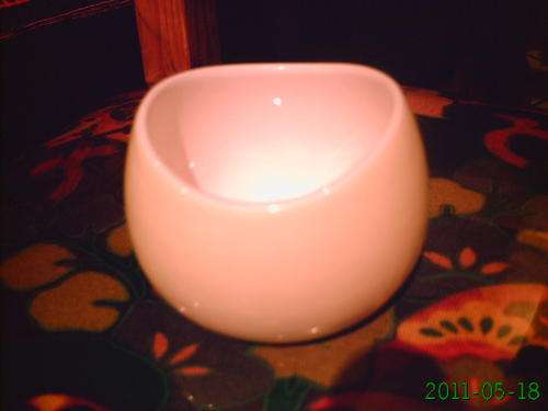Sugar bowl in( Yellow and White )