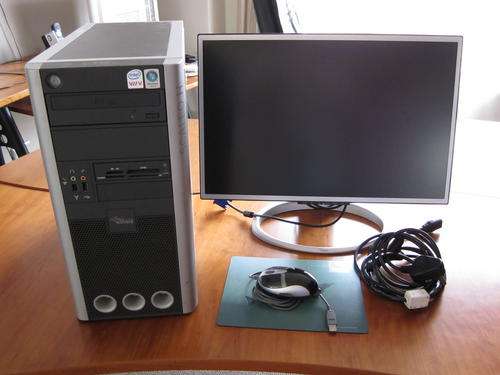 Fujitsu Scaleo H complete Desktop PC