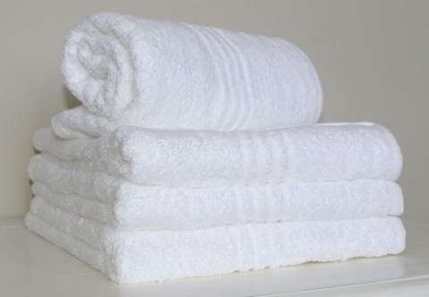 Glodina Marathon Snagproof bath towel white 70x135cm  R99  ea 485gsm