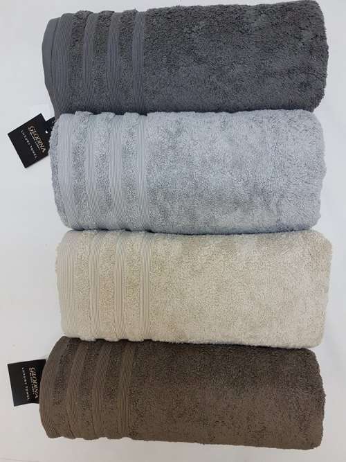 Glodina Luxury bath towels 70x140cm 690gsm