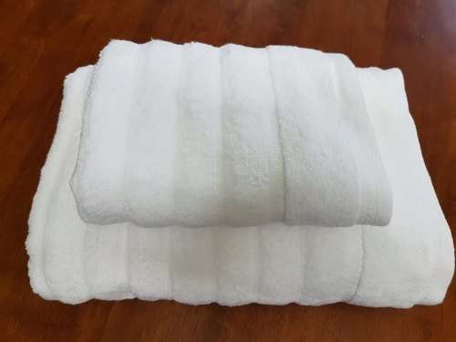Glodina Pure Luxury hand towel and bath sheet set