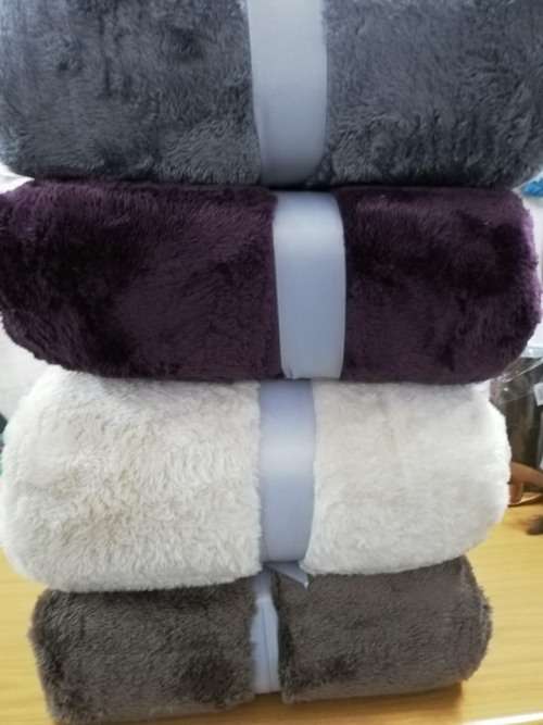 Faux Fur throw 180x200cm - R240