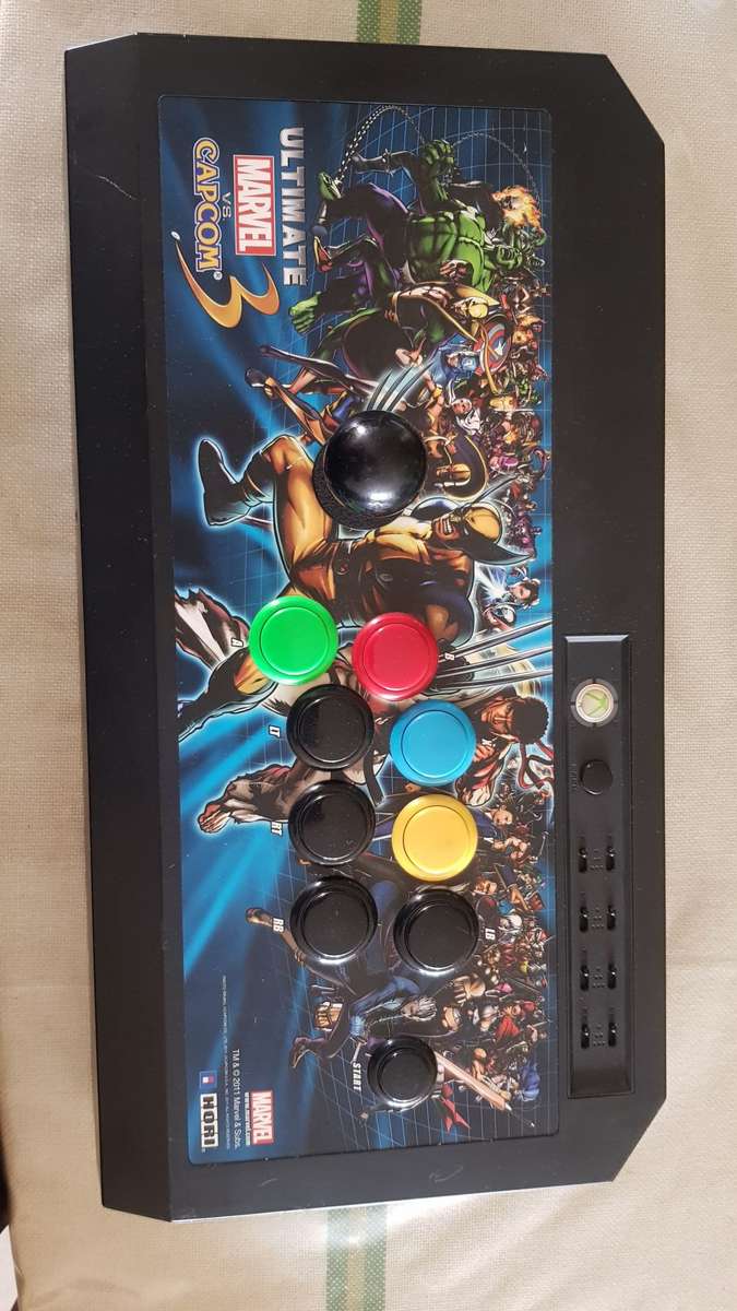 HORI Xbox 360 Ultimate Marvel vs. Capcom 3 Arcade Stick
