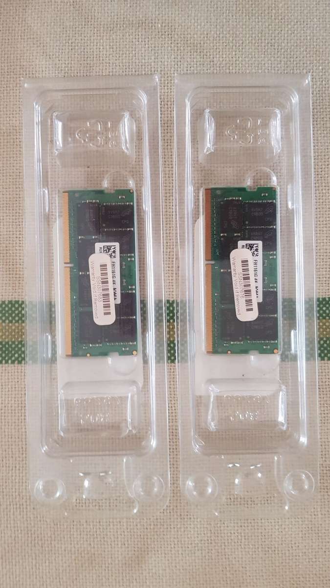 Crucial 16GB Single DDR4 2133 MT/s (PC4-17000) DR x8 SODIMM 260-Pin Memory - CT16G4SFD8213