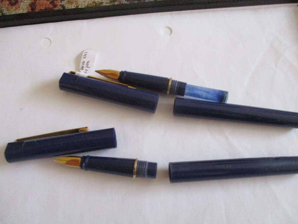 Vintage Hero 243 Pens x 2