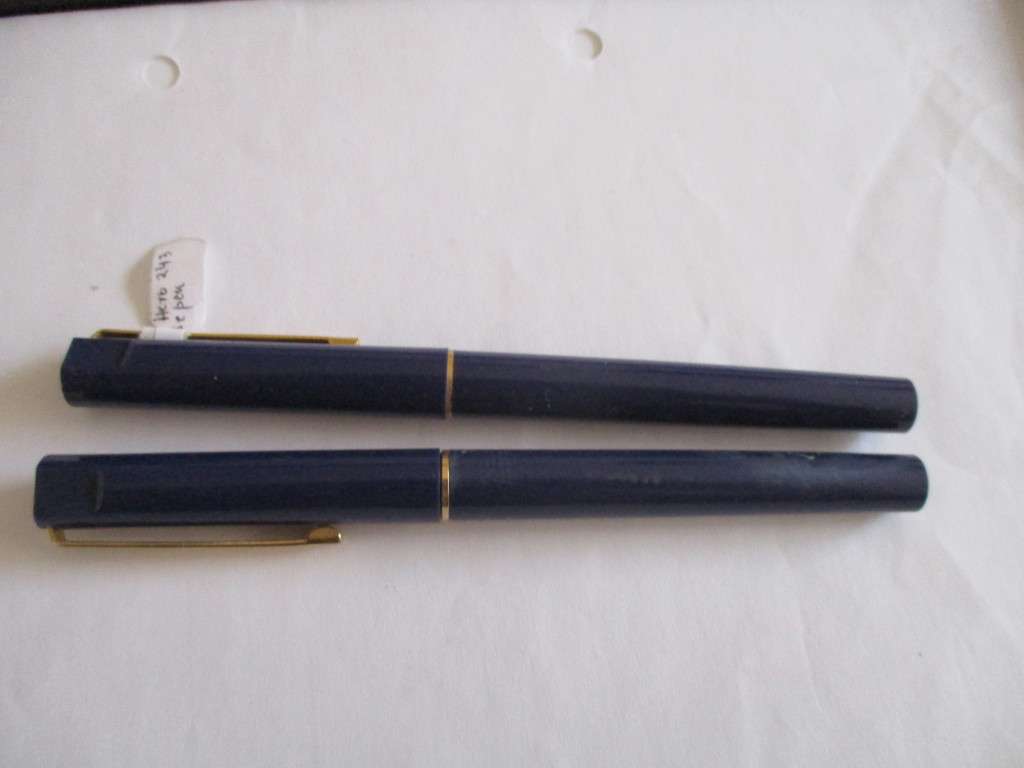 Vintage Hero 243 Pens x 2