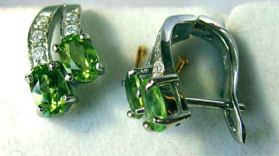 Lovely , Pair of Sterling Silver, CZ and Peridot Earrings.
