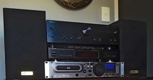 SUPERB (ONKYO, GEMINI, DENON & MONITOR ACOUSTICS) HI-FI SOUND SYSTEM