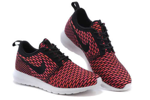 Nike Roshe Flyknit 677243-004  -  Size 6