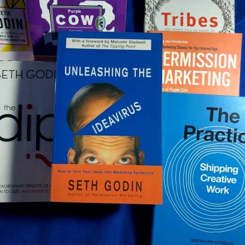 Seth Godin essential marketing library - set of 8 books