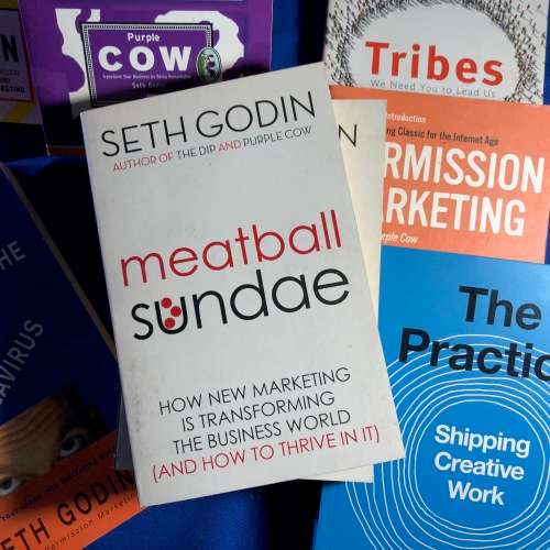 Seth Godin essential marketing library - set of 8 books