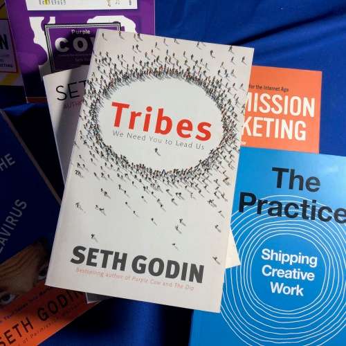 Seth Godin essential marketing library - set of 8 books