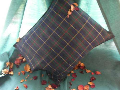 Set of 3 blue and green (scottish block motive) scatter cussion covers (37x37cm - FREE GIFT