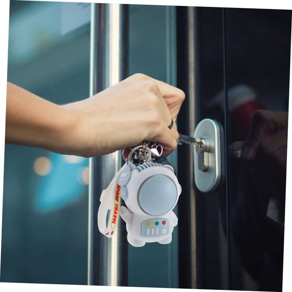 Keychain Cartoon Fan Portable Mini Astronaut Fan Battery Powered