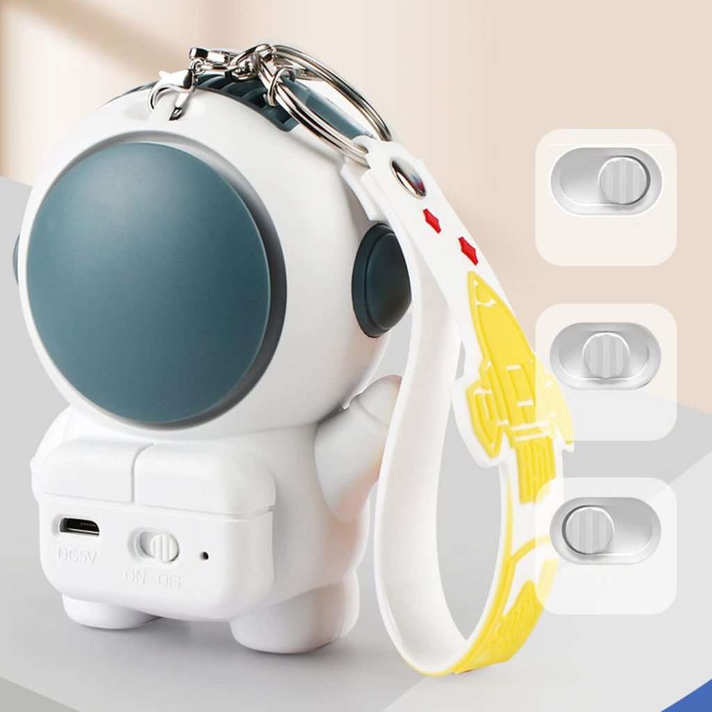 Keychain Cartoon Fan Portable Mini Astronaut Fan Battery Powered