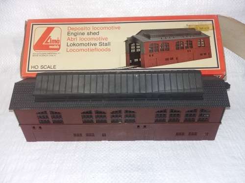 LIMA  loco shed (boxed)