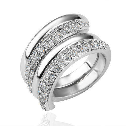 Fashion Jewelry Beautiful 18K  GOLD PLATED RING!! Size 7.5 or P