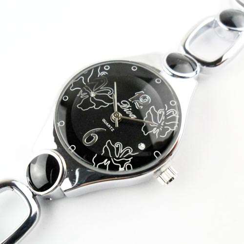Fashionable Quartz Lady's Watch