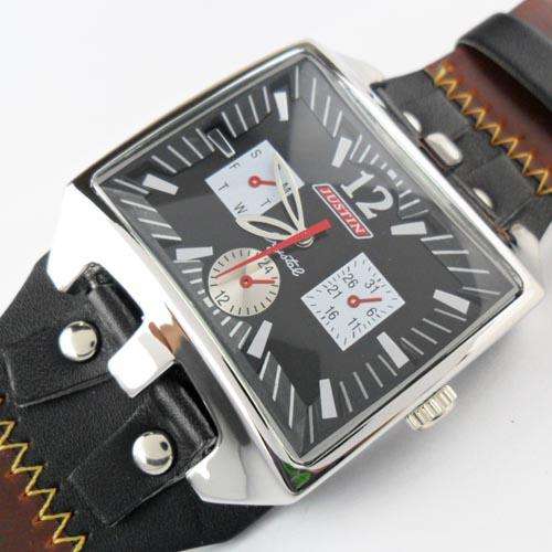 Stylish and Large Metal Case with Leather Band Men's Watch