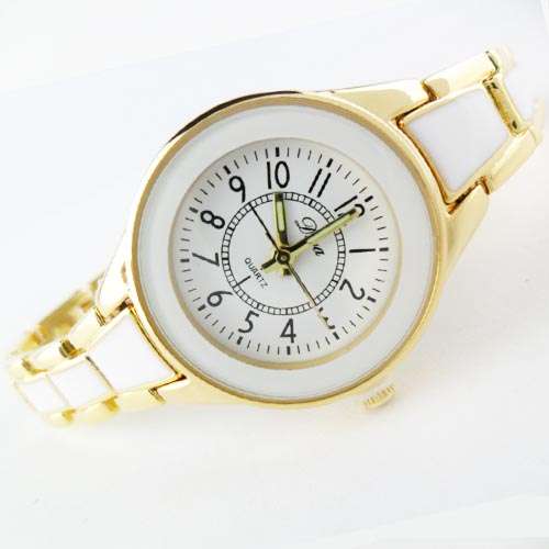 Fashionable Quartz Lady's Watch Bracelet