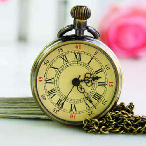 Fashionable Retro  Pocket Watch With Chain.