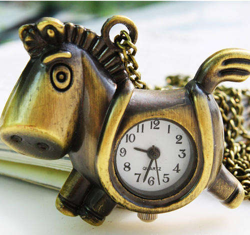 Fashionable Retro  Pocket Watch With Chain.