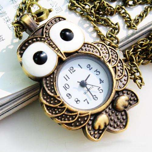 Fashionable Retro  Pocket Watch With Chain.