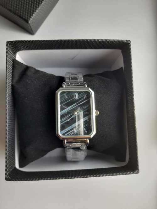 Womens stunning watch new