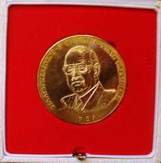 PW BOTHA MEDAL - ONLY ISSUED TO PARLIAMENT MEMBERS