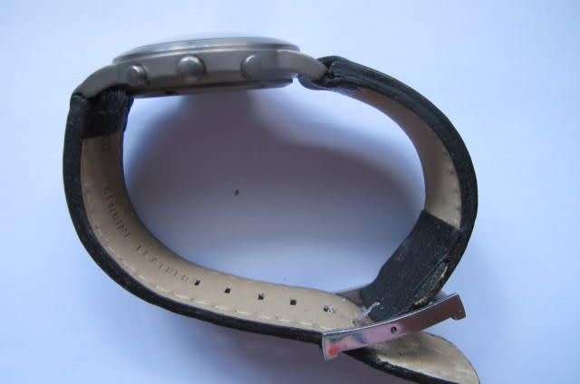 SEIKO- CHRONOGRAPH TITANIUM WATCH WITH LEATHER STRAP AND DATE