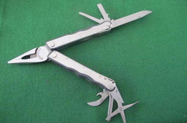 Leatherman Fuse with pouch