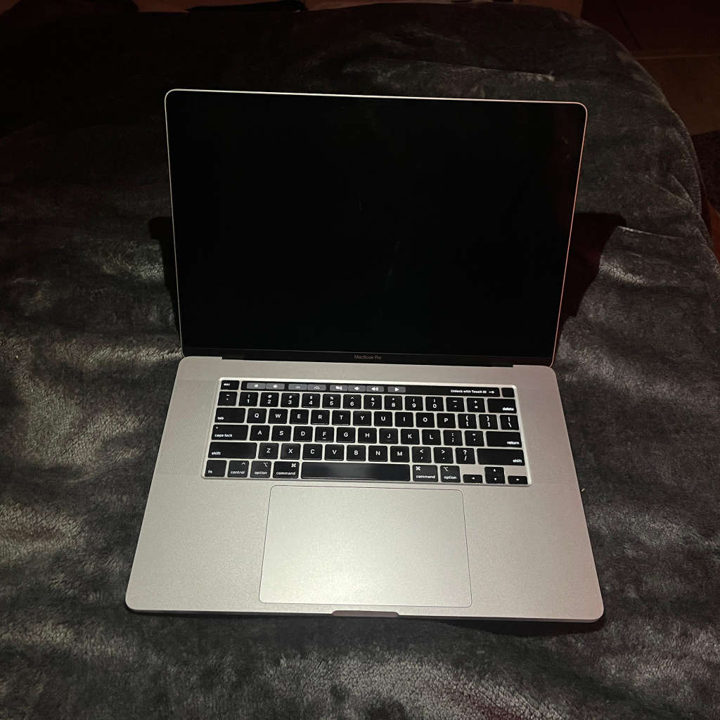 Macbook Pro 16-inch 2019 1TB SSD 32GB Ram