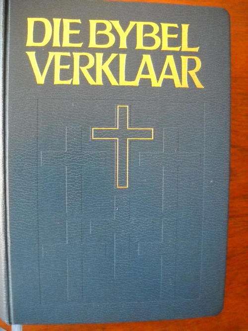 DIE  BYBEL  VERKLAAR  1983 - VERTALING  Uitgegee deur LUX  VERBI  1993