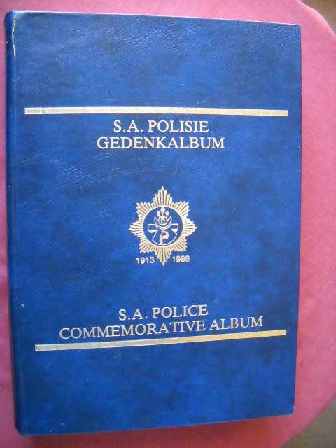 S.A. POLISIE GEDENKALBUM / S.A. POLICE COMMEMORATIVE ALBUM  1913-1988  Eerste druk 1988