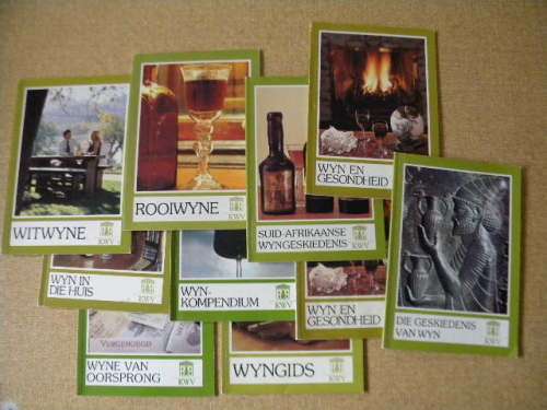 10 SAGTEBANDBOEKIES OOR WYN  Uitgegee deur die KWV