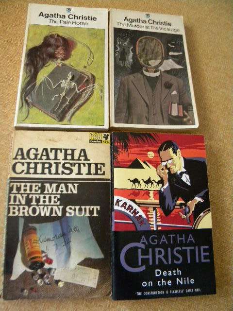 PAPERBACKS: 14 X AGATHA CHRISTIE