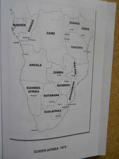 DIE BUFFEL STRUIKEL 'n Storie van 32 Bataljon en sy mense  deur L.J. Bothma