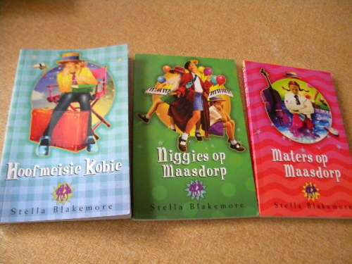 7 X STELLA BLAKEMORE  (Maasdorp-reeks) Nrs. 1,2,3,6,8,12 en 14