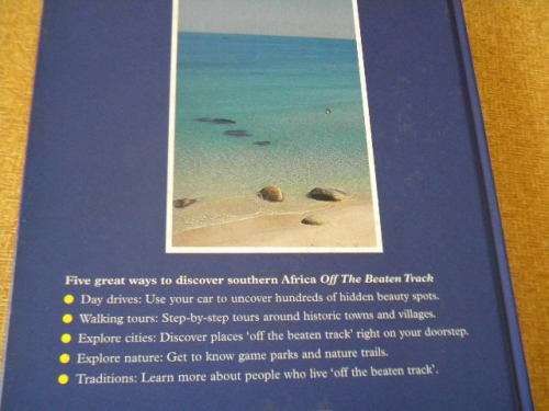 OFF THE BEATEN TRACK  Selected day drives in Southern Africa  (AA The Motorist Publications Pty Ltd)