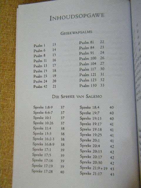 IN DIE SKYLTE VANNIE  JIRRE  Griekwapslams en ander gedigte  deur Hans du Plessis