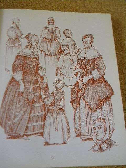 YESTERDAY`S DRESSES  A history of costumes in South Africa  by A. A. Telford