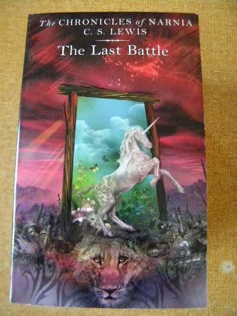 THE CHRONICLES OF NARNIA  by C. S. Lewis  (Paperback Box Set)