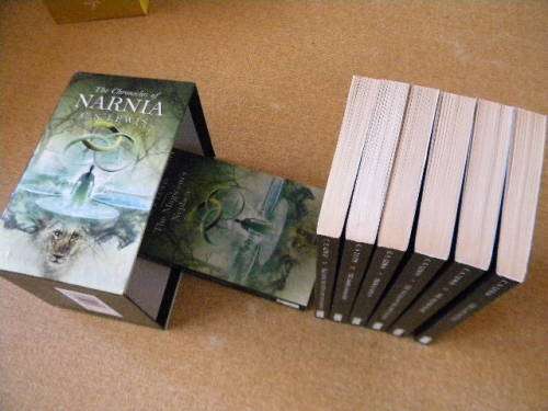 THE CHRONICLES OF NARNIA  by C. S. Lewis  (Paperback Box Set)