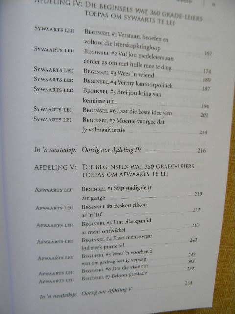 DIE 360° LEIER Ontwikkel jou invloed vanaf enige plek in jou organisasie  deur John C. Maxwell