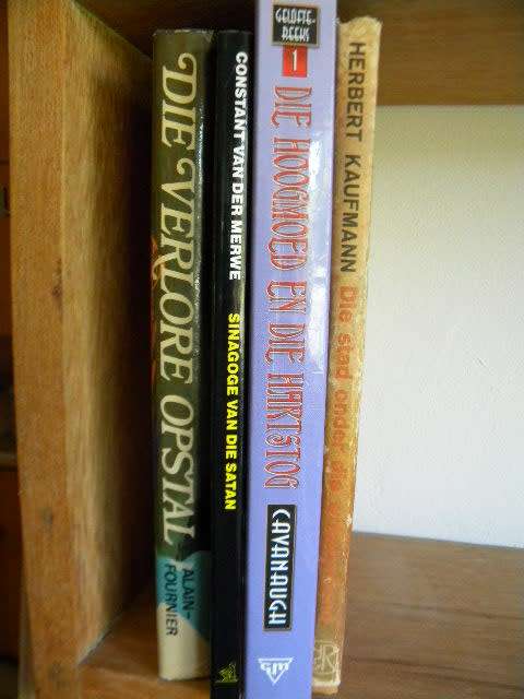 ROMANS: Die Verlore Opstal, Sinagoge v d Satan, Die hoogmoed en hartstog, Stad onder die woestynsand