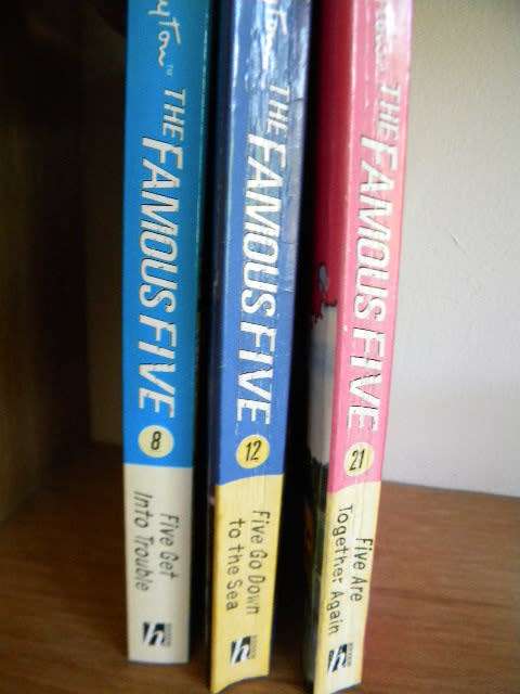 3 X ENID BLYTON - The Famous Five  (Paperbacks)