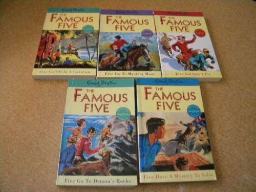 5 X ENID BLYTON - The Famous Five  (Paperbacks)